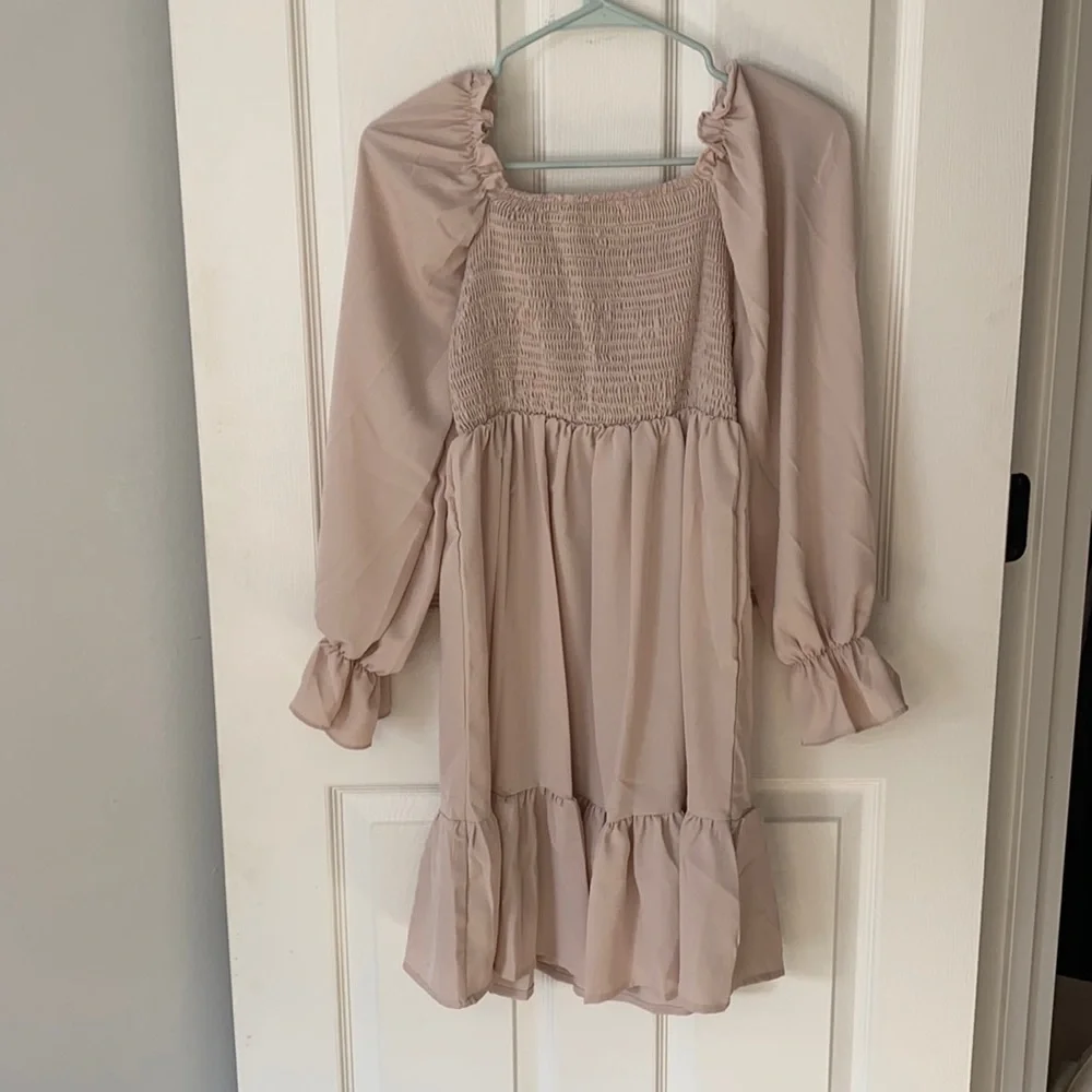 brand NEW pink knee length dress for sale! It is in perfect condition! 💗 - Picture 1 of 1